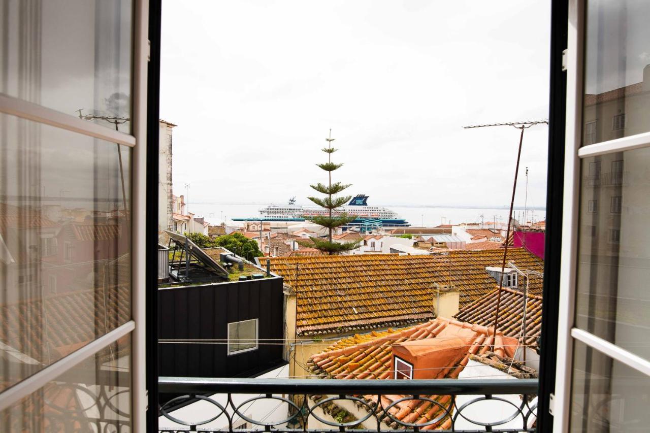 Amazing River View In Historical Lisboa Exterior foto
